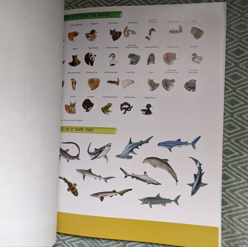 Smithsonian Animals - Ultimate Sticker Activity Collection - Picture 12 of 16